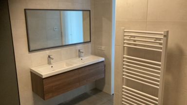 Deze badkamer mogen omtoveren naar een moderne en fijne plek om tot rust te komen.