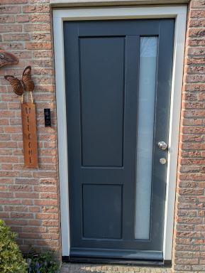 Vervanging voordeur-kozijn combinatie te Geertruidenberg