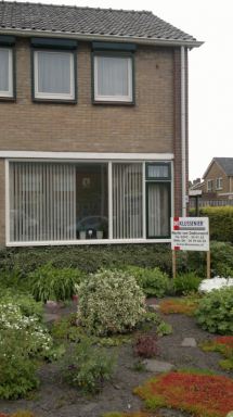 Buiten schilderwerk aan de Thorbecklaan te Assen