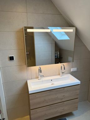 Volledige renovatie woning (woonkamer-badkamer - slaapkamers) inclusief plaatsen aanbouw in Oosterhout