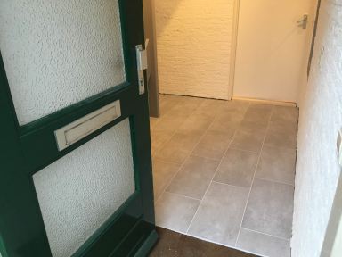 Renovatie toilet en hal Zeewolde