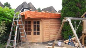 Bouwen van een douglas tuinhuis / tuinschuur in Dronten