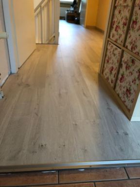 Nieuwe vloeren in woning Almere