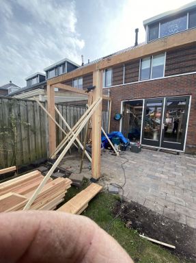 Waranda aan woning als verlenging woonkamer in Lelystad