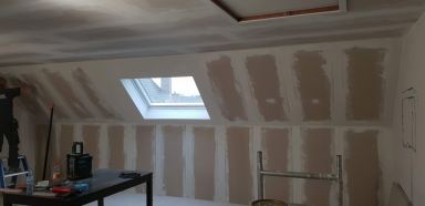 zolder renovatie en plaatsen Velux dakramen.