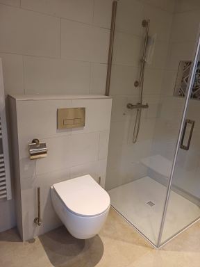 Nieuwe badkamerrenovatie met een mooie nis in Best!