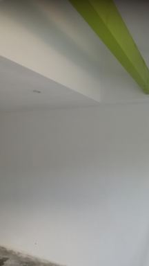 plafond met spotjes gemaakt 