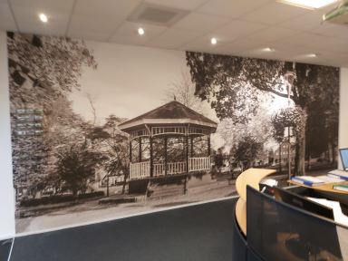 Foto behang  op wand in kantoor te Nuenen