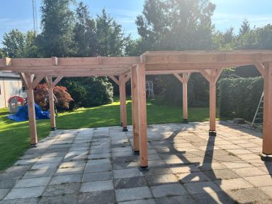 Carport van douglashout voor een klant te Ulft