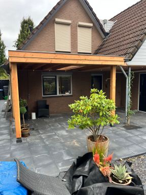 Overkapping gemaakt voor klant te Ulft