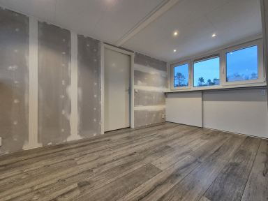 Behang en schilderklaar opleveren.