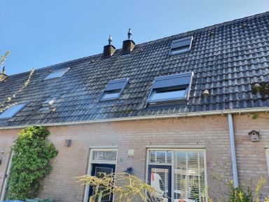 Twee Solar VELUX dakvensters in Goes