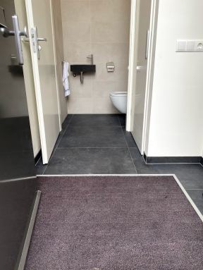 Luxe badkamer gecreëerd in nieuwbouwwoning in Lelystad.