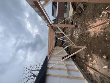 Overkapping 14 meter lang bij 4 meter diep in escharen