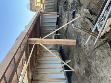 Overkapping 14 meter lang bij 4 meter diep in escharen