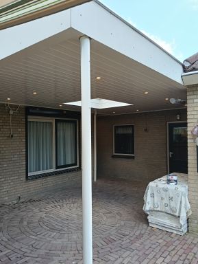 Berghem: aftimmeren veranda