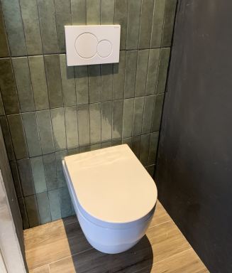 Toilet plaatsen