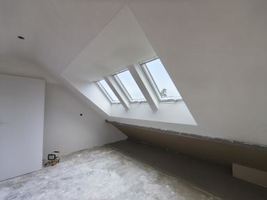 Plaatsen velux dakkapel
