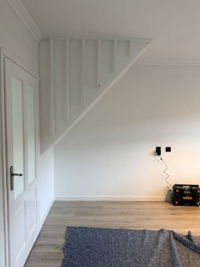 kast op maat onder trap voor klant uit Hengelo( voor)