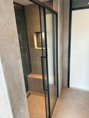 Een fantastische badkamer make-over in Nieuw-Vennep!