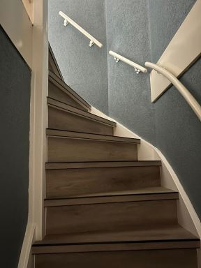 Een trap opnieuw mogen bekleden in Hoofddorp