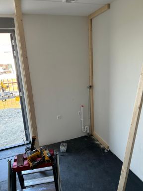 Opbergruimte voor wasmachine en droger te Heerhugowaard