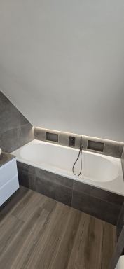 Dinteloord - Badkamer en WC renovatie