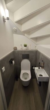 Dinteloord - Badkamer en WC renovatie