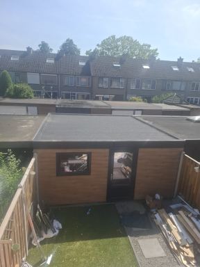 Een schuur in Rozenburg gerealiseerd