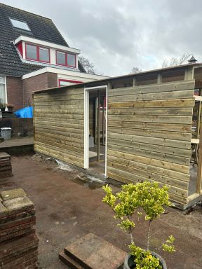 Schuur mogen bouwen van 6,5 bij 2,4 meter in Amsterdam