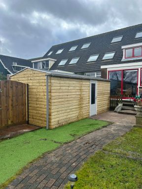 Schuur mogen bouwen van 6,5 bij 2,4 meter in Amsterdam