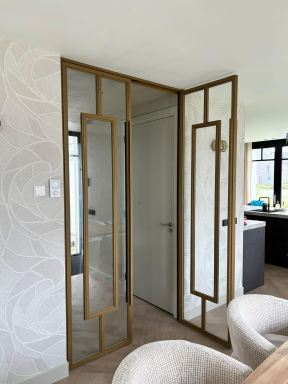 Dubbele deur met kozijn