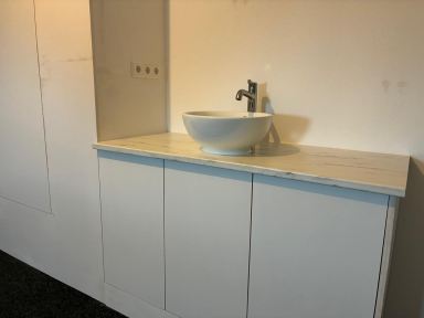 Zolderverbouwing met wastafel en wateraansluiting te Gennep