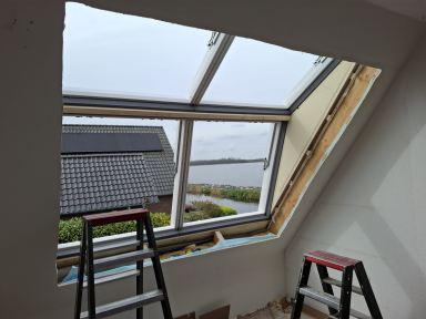 Mooie dakvenster mogen plaatsen voor een klant